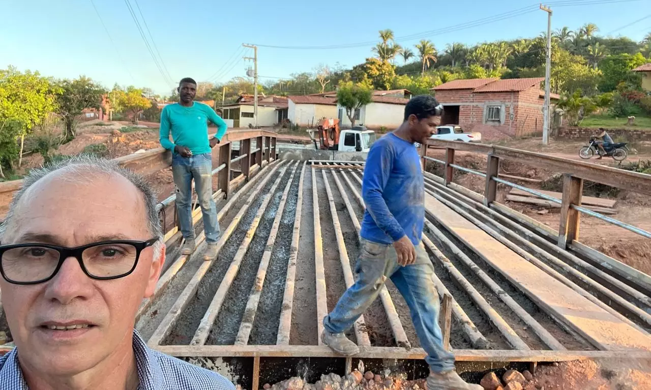 ESPERANTINÓPOLIS: PREFEITURA ESTÁ CONSTRUINDO PONTES E MELHORANDO A TRAFEGABILIDADE NO MUNICÍPIO